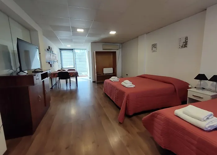 Complejo Claret, Departamentos a metros de Sanatorio Allende y Hospital Privado Cerro